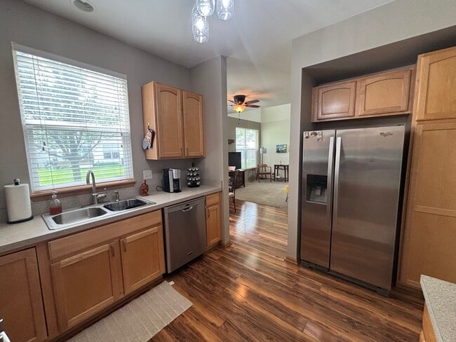 Building Photo - 1523 Grand Dr
