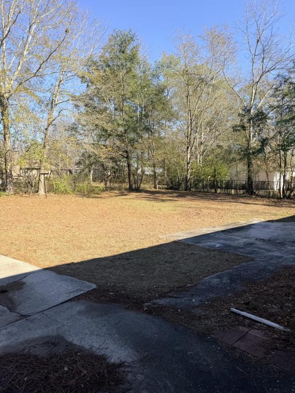 Building Photo - 1920 Charlton Dr