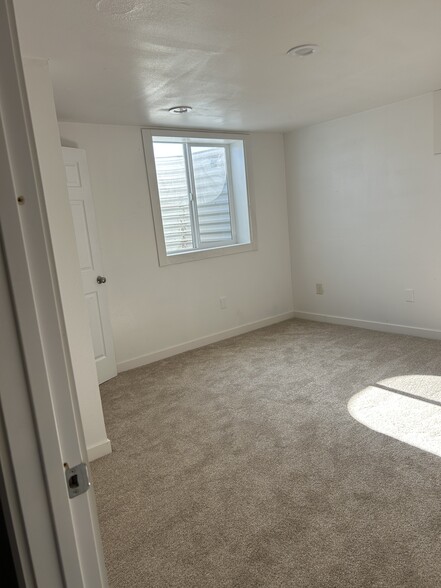 Building Photo - 181 N 600 W