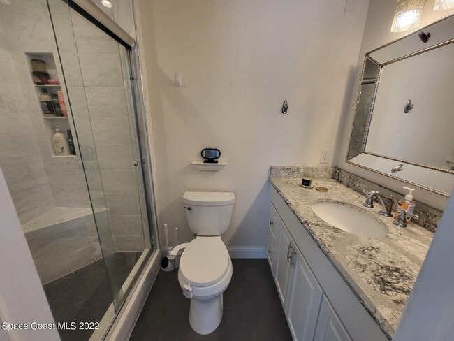 Building Photo - 335 Paradise Blvd