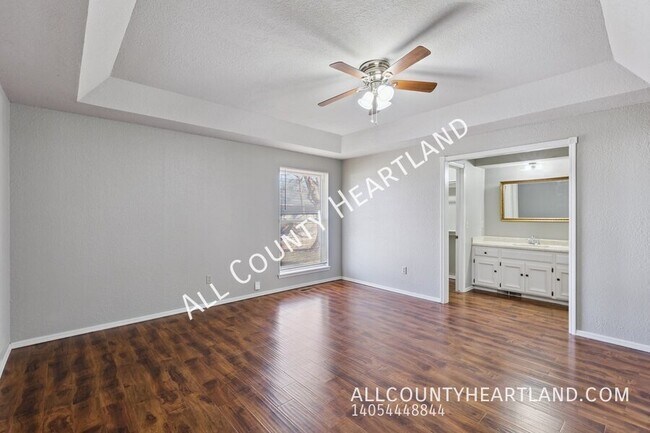 Building Photo - 2325 Cypress Ct