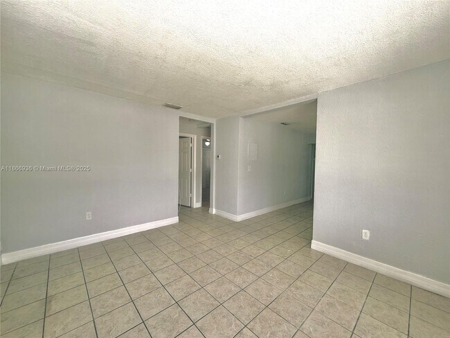 Building Photo - 15800 NW 39th Pl