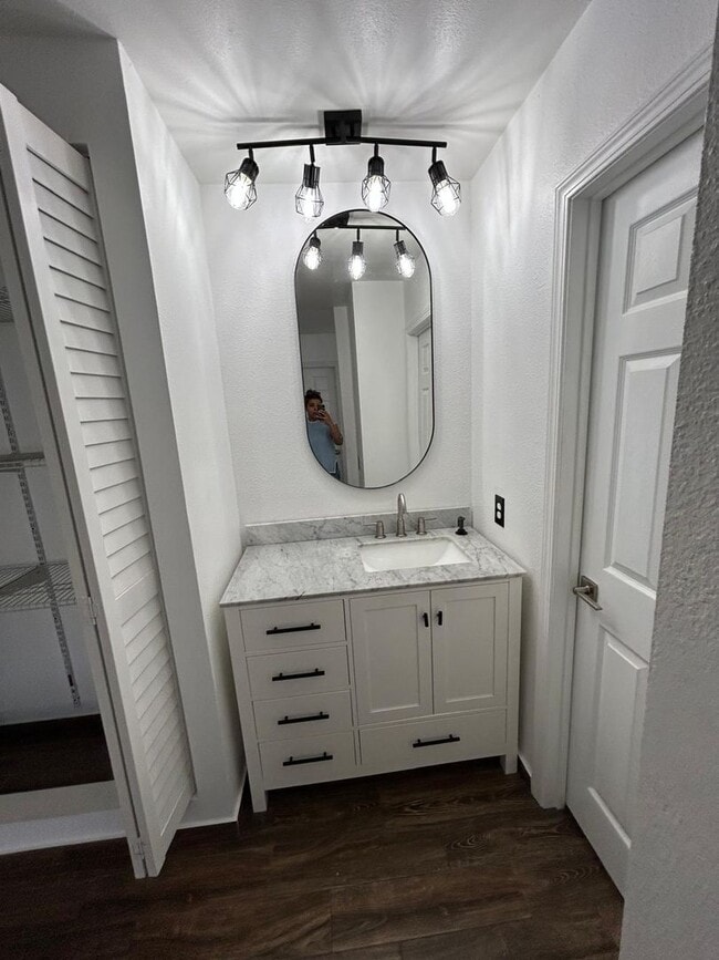 Building Photo - Beautifully Updated 3-Bedroom Townhome with Fireplace, Private Patio & Community Pool $3,195