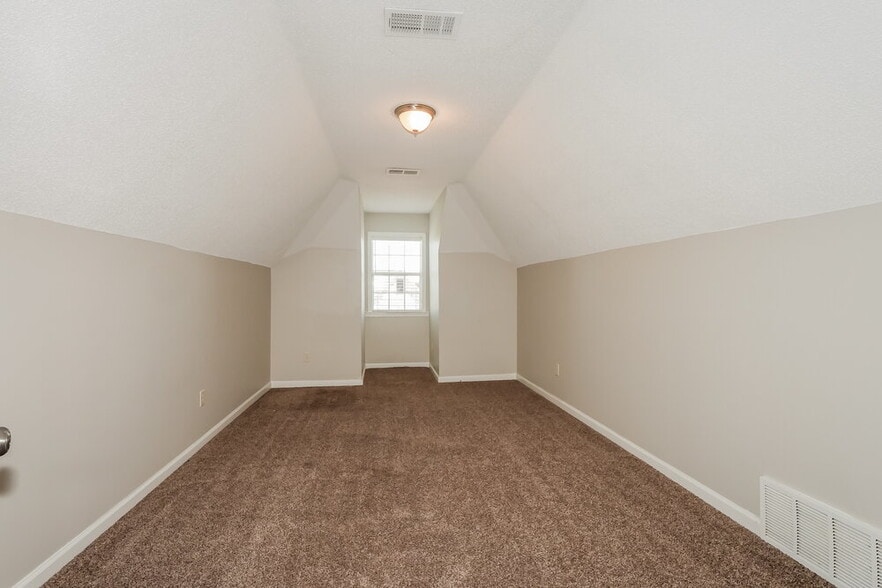 Building Photo - 13073 Braybourne Pkwy