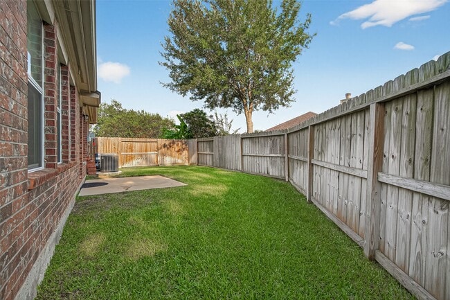 Building Photo - 7202 Toad Hollow