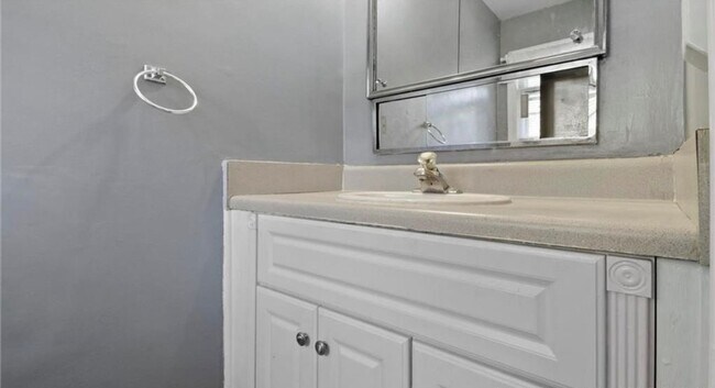 Building Photo - 1820 McGougan Rd