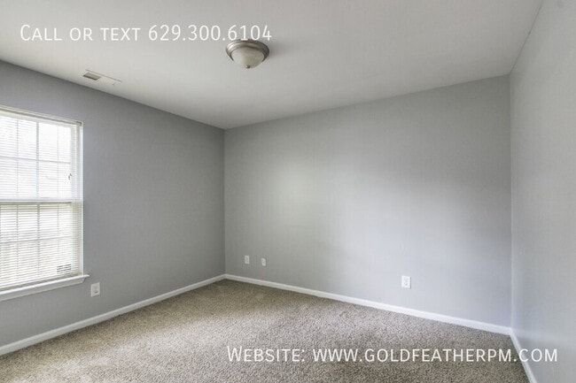 Building Photo - 2116 14th Ave N