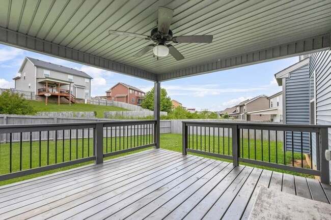 Building Photo - 843 Crestone Ln