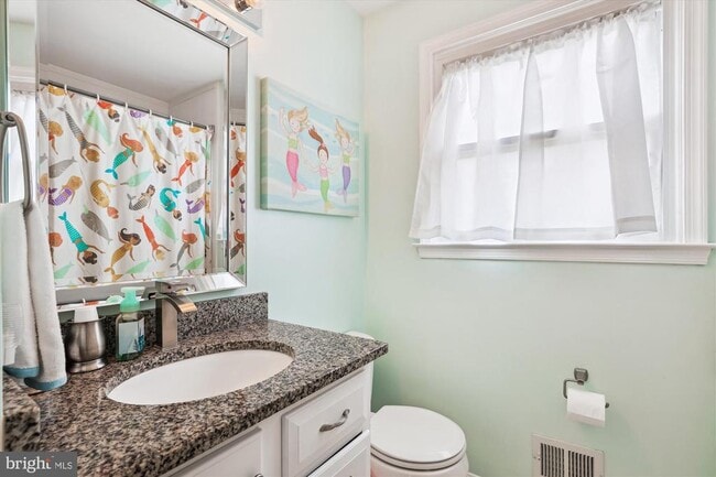 Building Photo - 4555 Lantern Pl