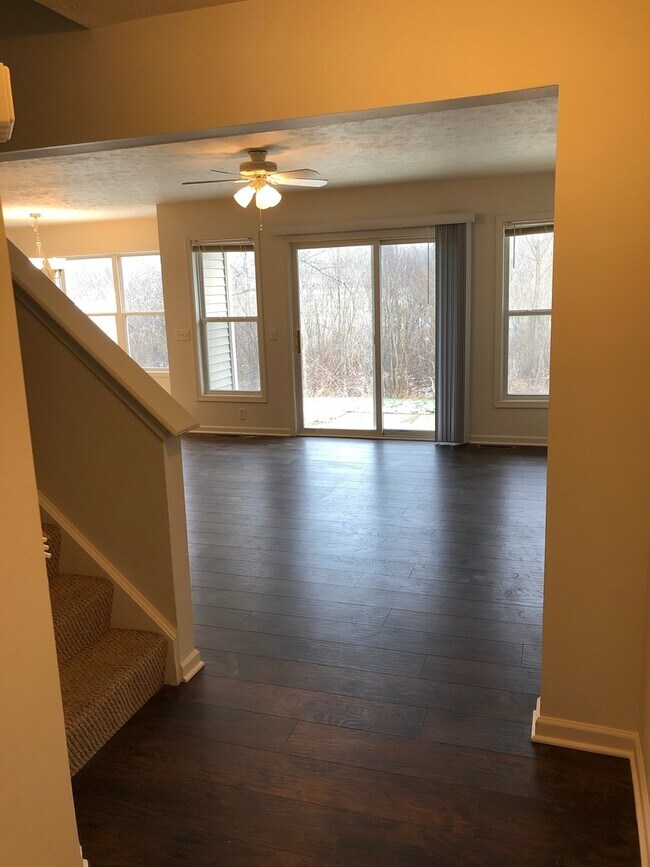 Building Photo - 41 Arthurian Way