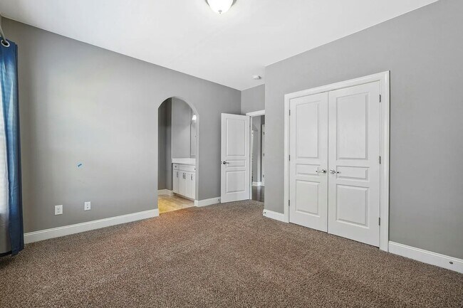 Building Photo - 670 Bell Creek Rd