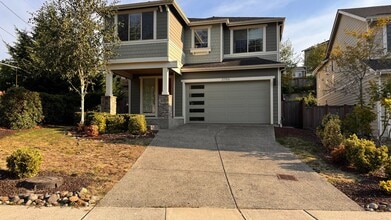 Building Photo - 3755 Monterey Ct NE