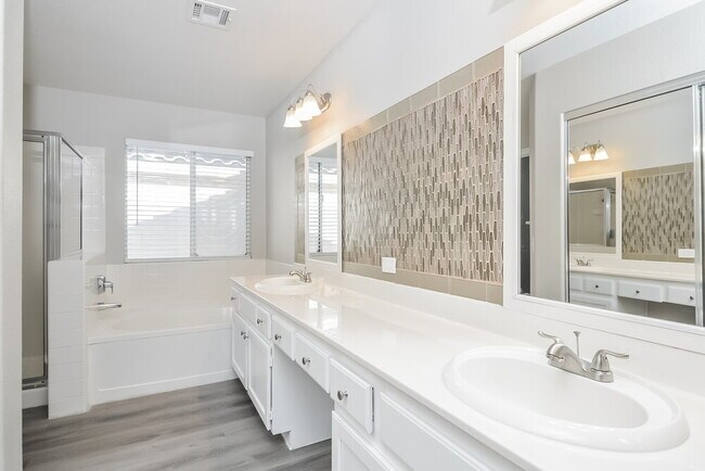 Building Photo - 2929 Deep Creek Ln