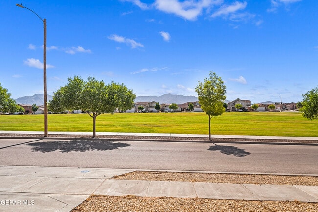 Building Photo - 12148 Cherry Wood Ln