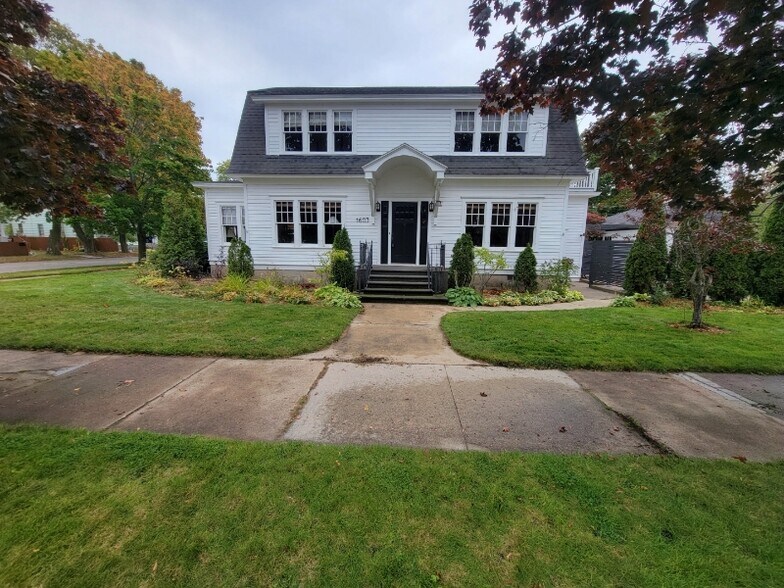 Primary Photo - 1603 1st Ave S