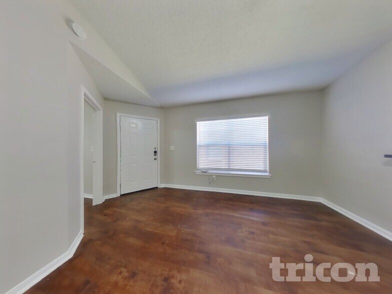 Building Photo - 3150 Kelling St