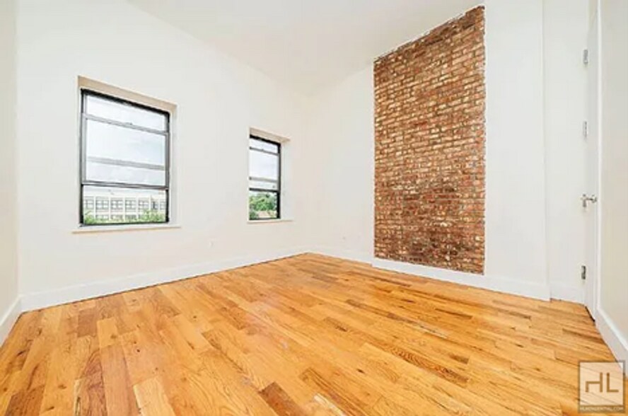 Primary Photo - CENTRAL AVENUE / Spacious Bushwick 2 Bed 1...