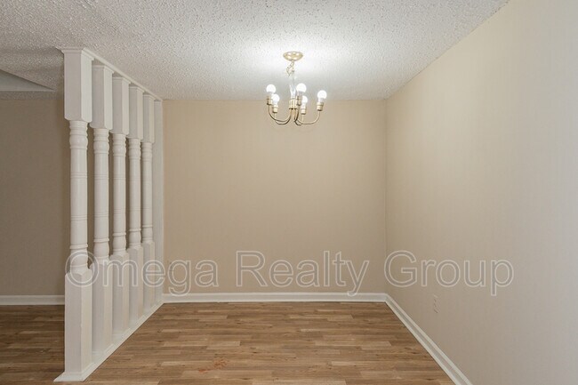 Building Photo - 3312 Warringwood Dr