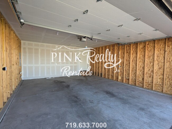 Building Photo - Cozy 3 -Bedroom in Pueblo West!