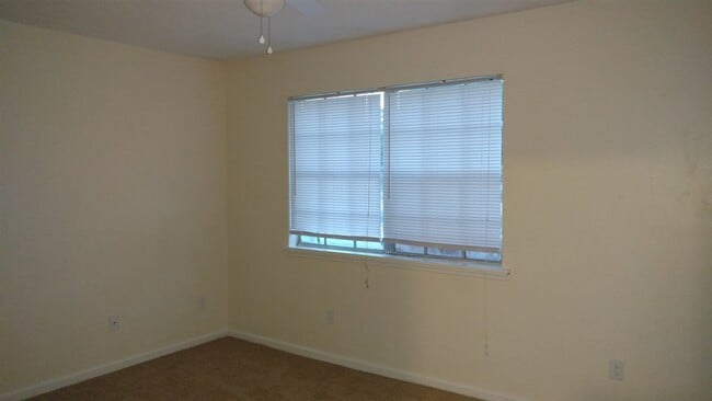 Building Photo - 2438 Atlas Rd