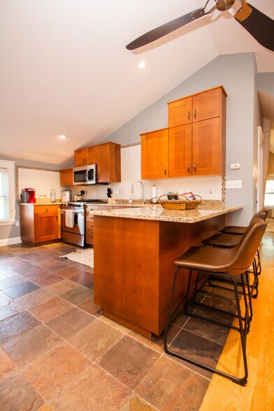 Building Photo - 247 Savin Hill Ave