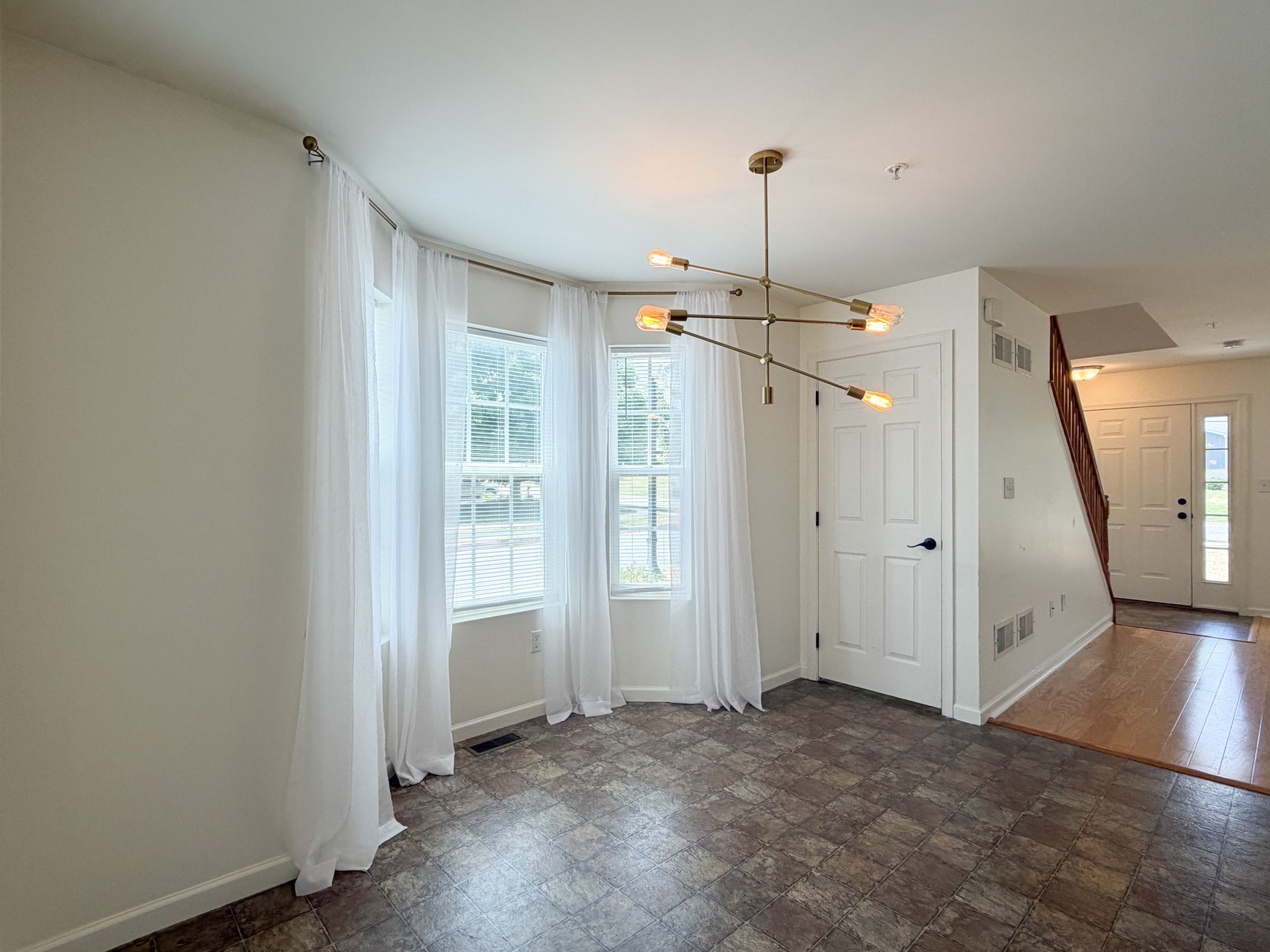 Building Photo - 900 Cadwell Ln
