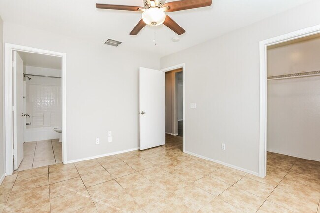 Building Photo - 2377 E San Manuel Rd