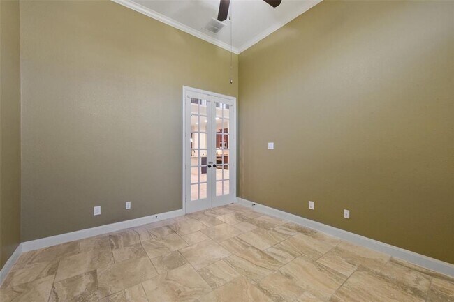 Building Photo - 23426 Millbrook Dr