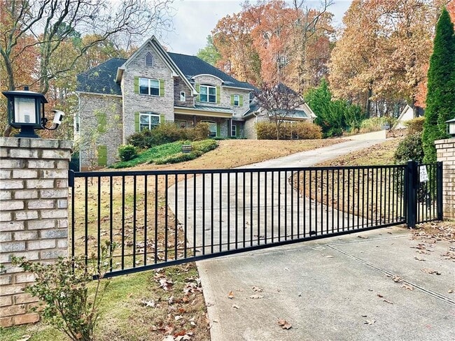 Primary Photo - 3232 Brookview Rd