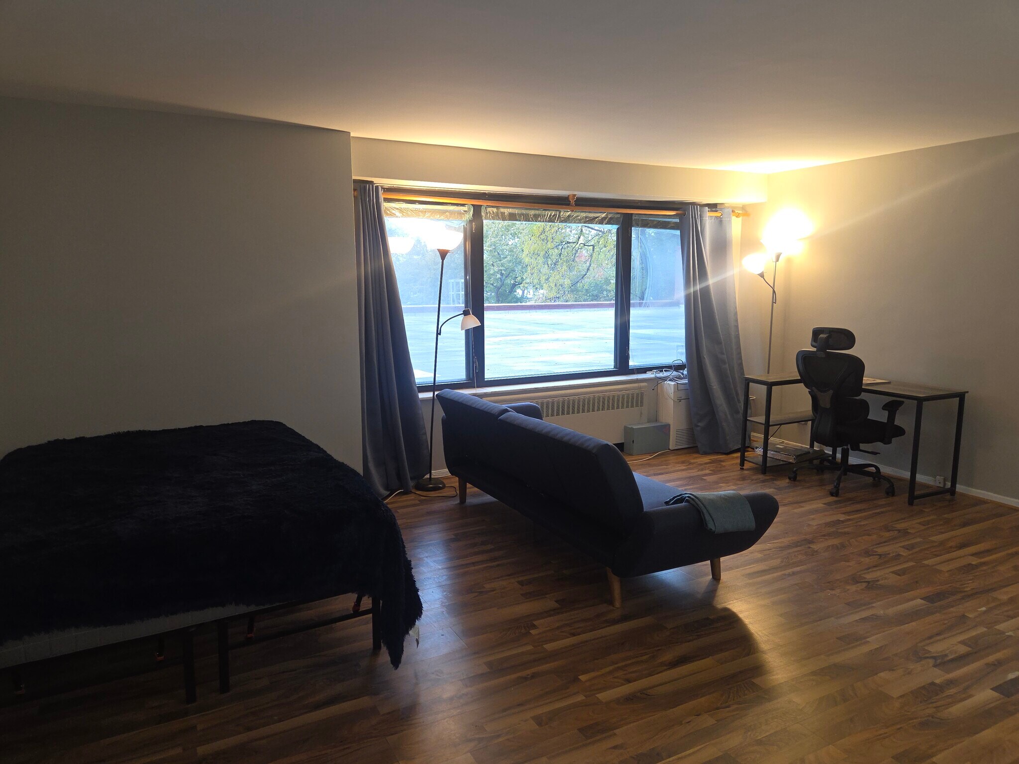 Building Photo - 3100 N Lake Shore Dr