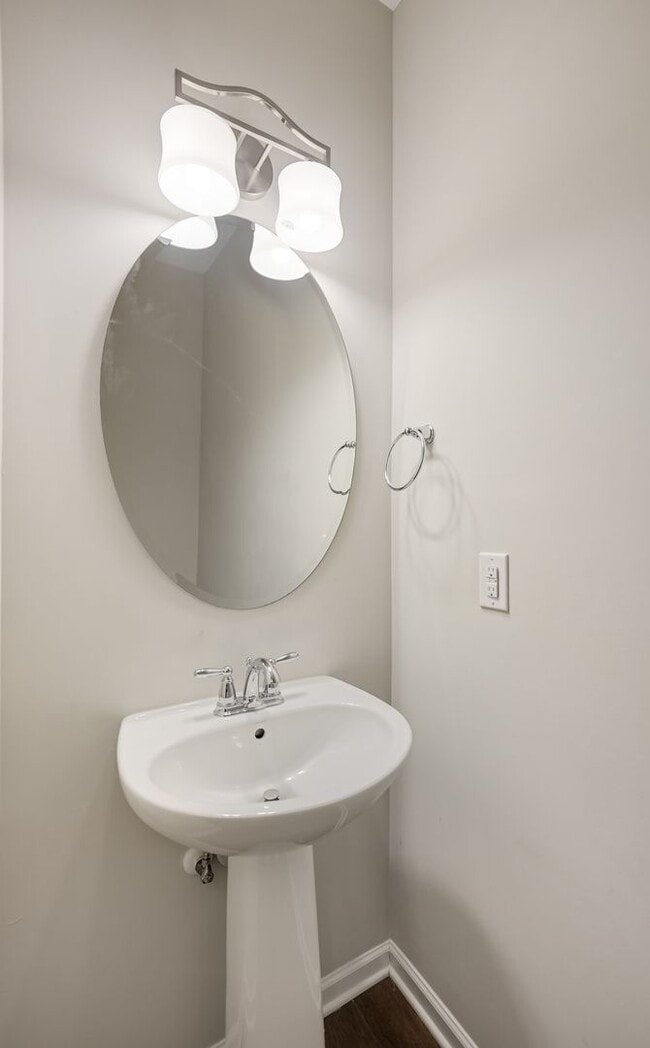 Building Photo - Contemporary, spacious 3-bedroom, 2.5-bath...