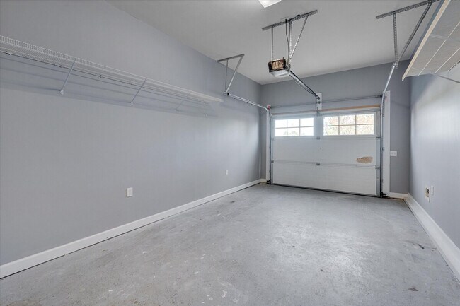 Building Photo - 942 Westland Ridge Rd