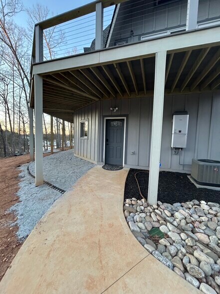 Building Photo - 226 Wineberger Rd