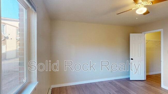 Building Photo - 3014 Mallard Dr