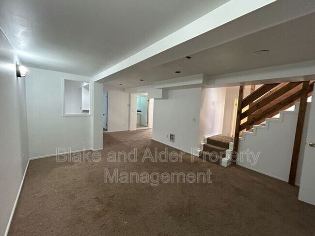 Building Photo - 198 NE 157th Ave