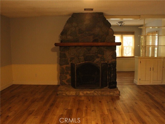 Building Photo - 705 Brookside Ln