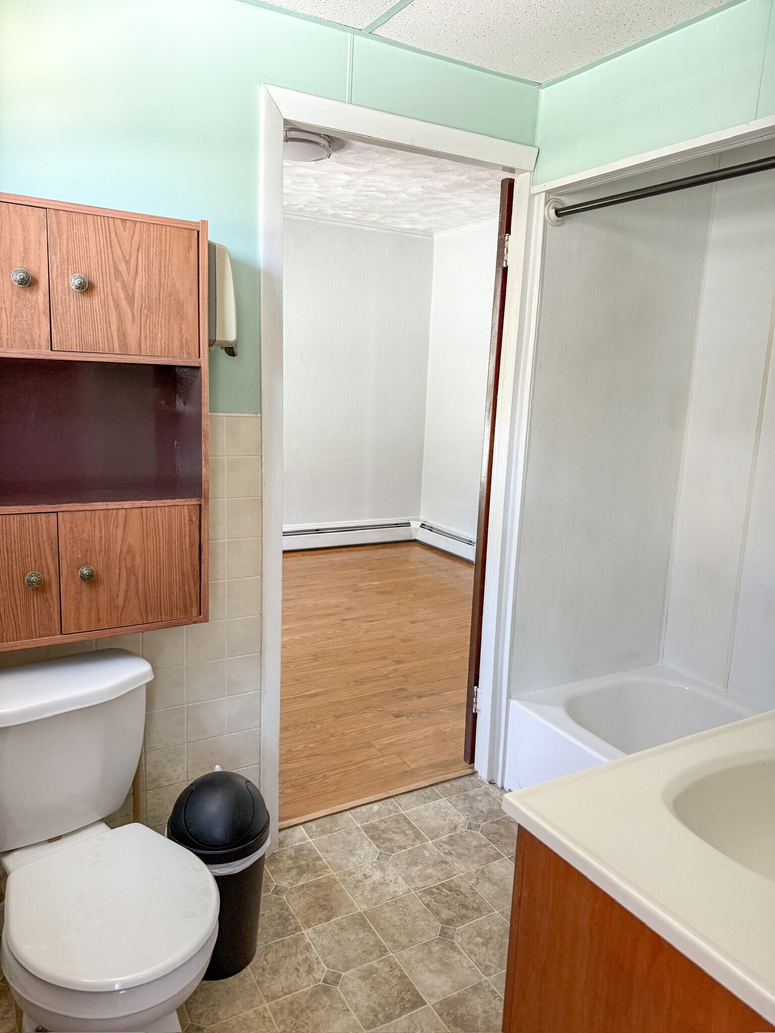 Bathroom Angle 1 - 62 Fourth St