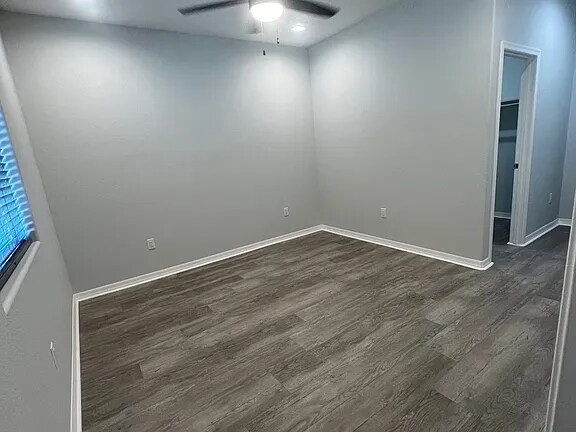 Building Photo - 148 S Avenue B