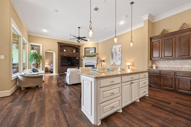 Building Photo - 7414 Dayhill Dr