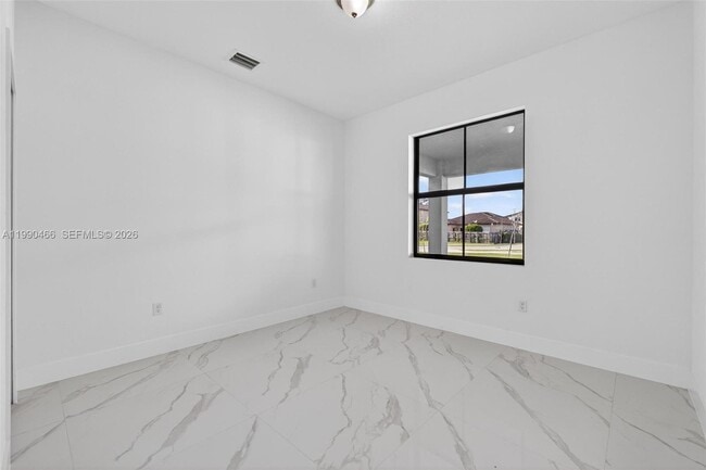 Building Photo - 15441 SW 20 Ln