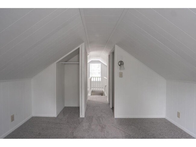 Building Photo - 1132 Farrington St