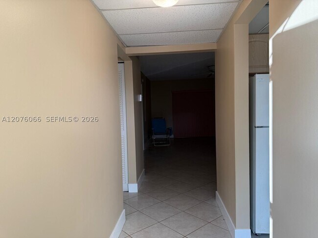 Building Photo - 7797 Golf Cir Dr