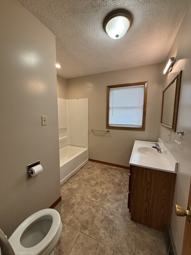 Building Photo - 1001 M St