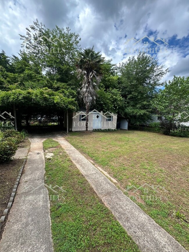 Building Photo - Beautifully updated cottage! 3-Bedroom/2-B...