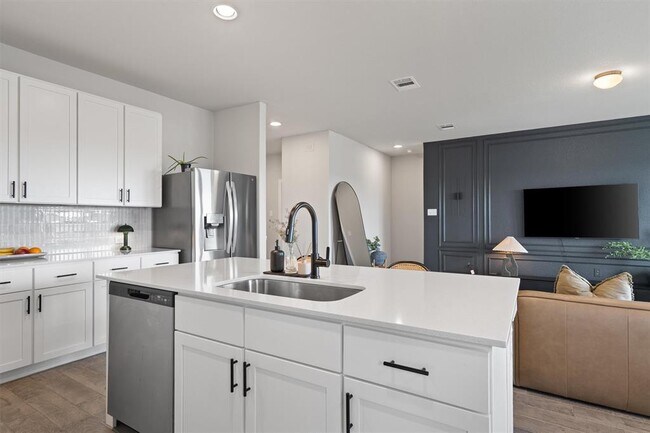 Building Photo - 11620 Comano Dr