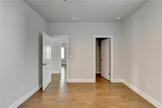 Building Photo - 4536 Molder Dr