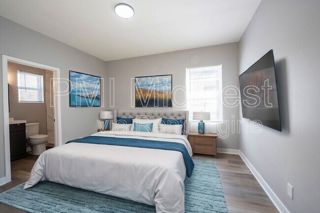 Building Photo - 2038 E Maryland St