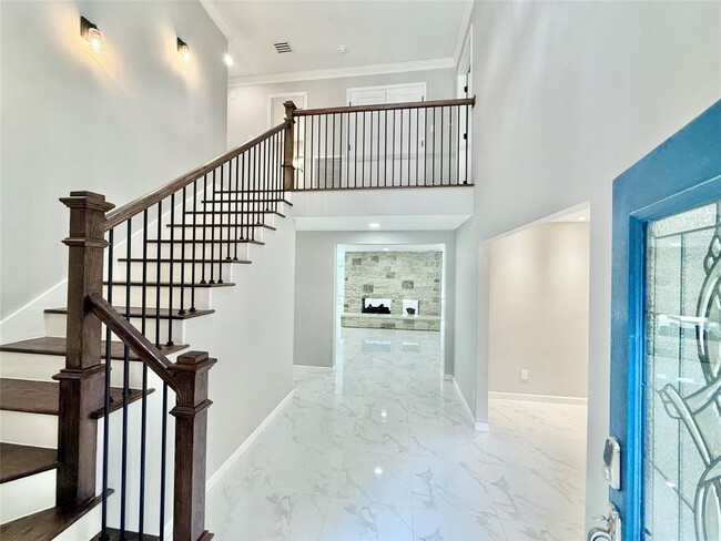 Building Photo - 3307 Deerwood Ln