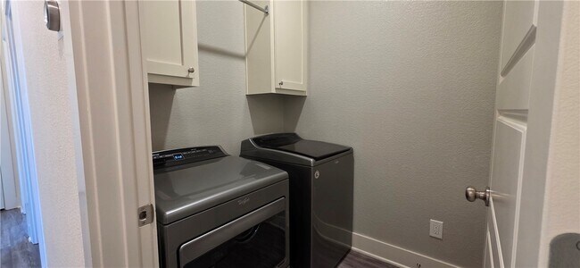 Building Photo - 511 Captain Stockton St