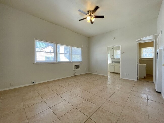 Building Photo - 3891 Locust St